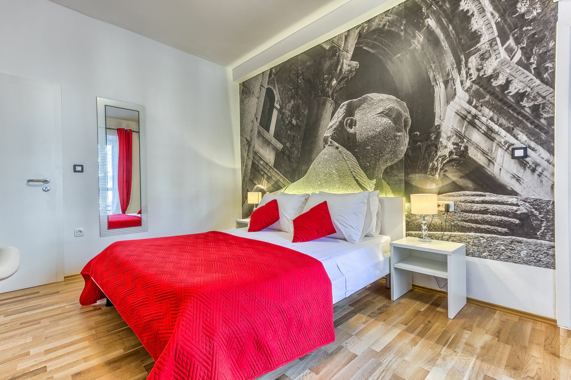 Split Urban Rooms III Luaran gambar